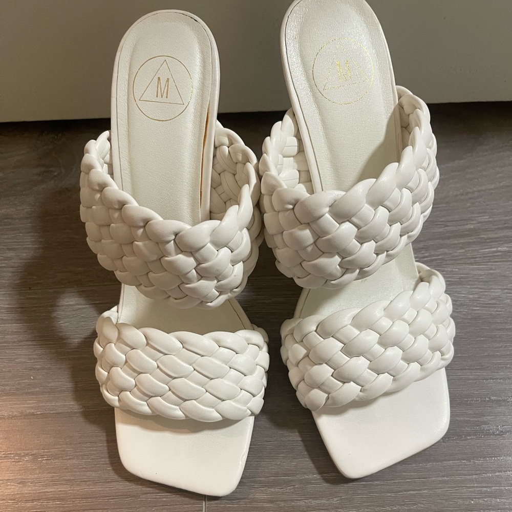White slide in heels, size 9,